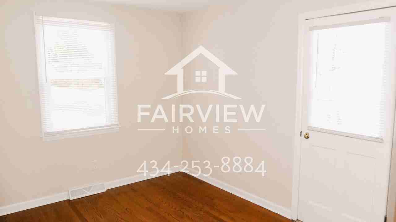 1711 Otey St - Photo 5 of 19