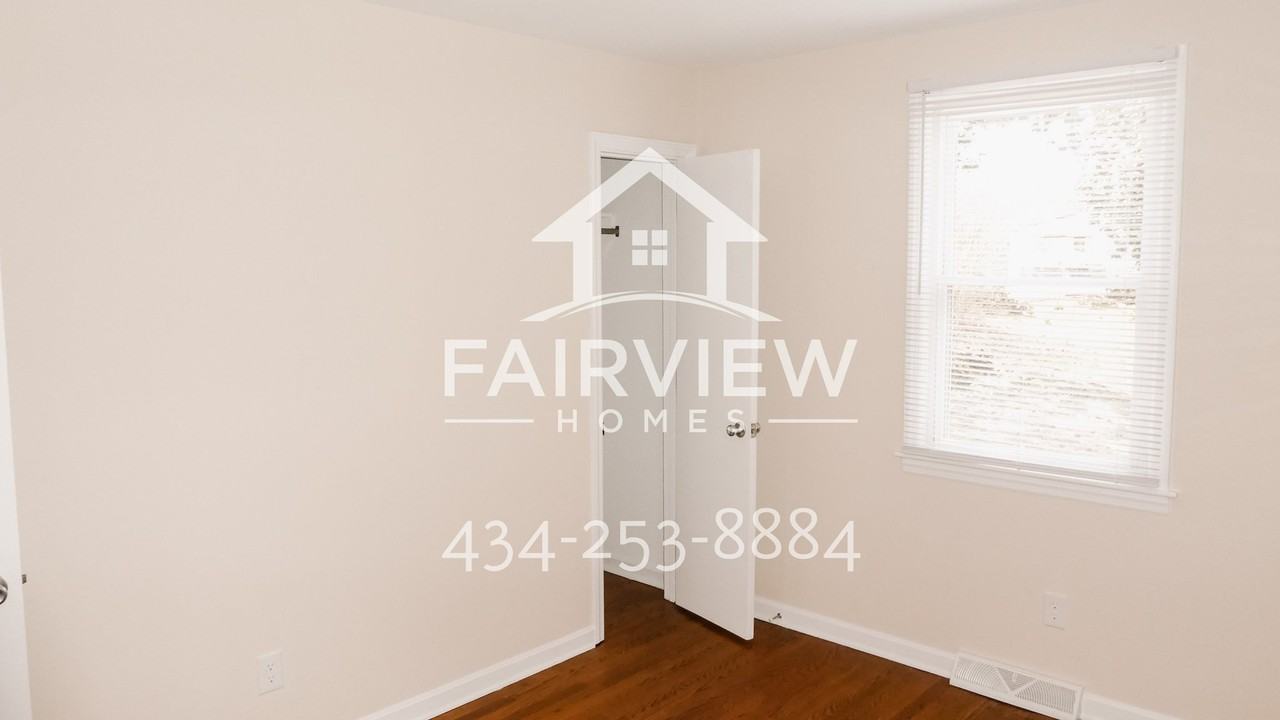 1711 Otey St - Photo 6 of 19