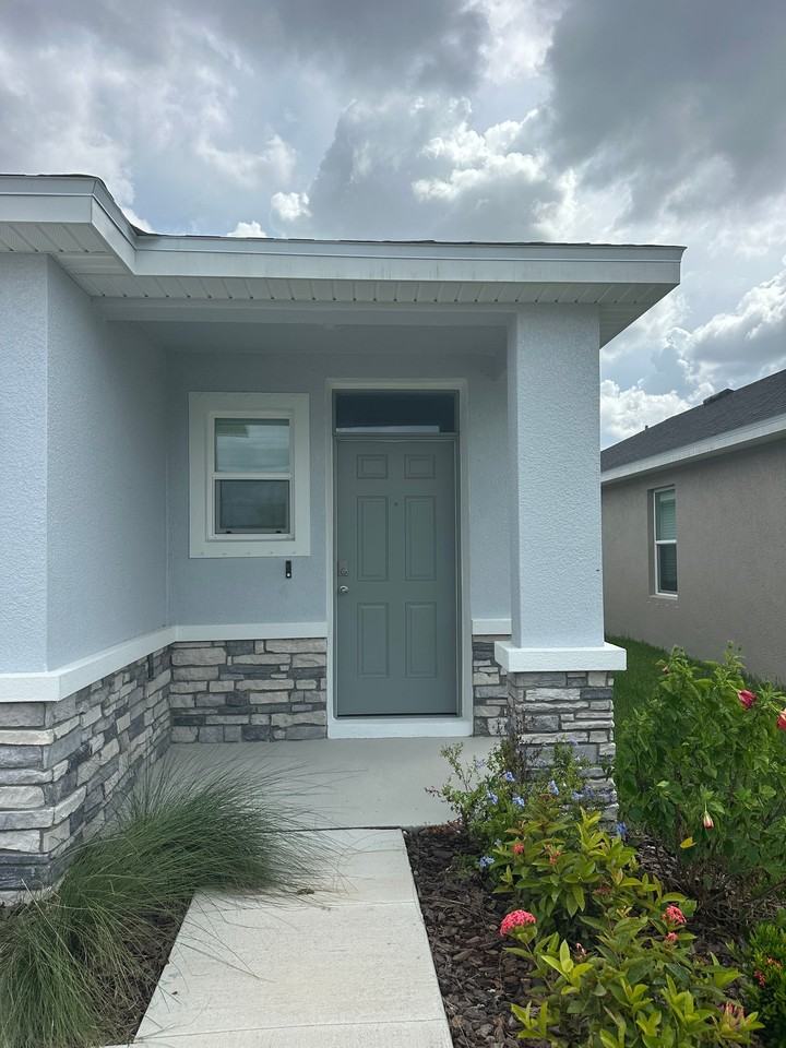8821 Clear View St - Photo 4 of 20