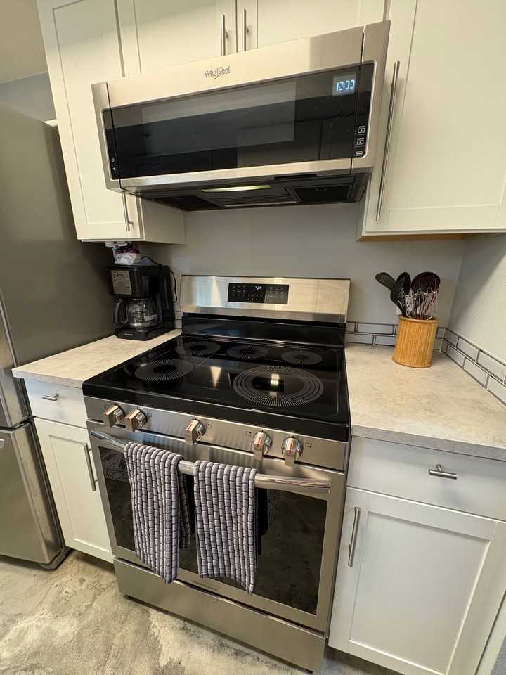 6871 Northwest #8J - Photo 4 of 20