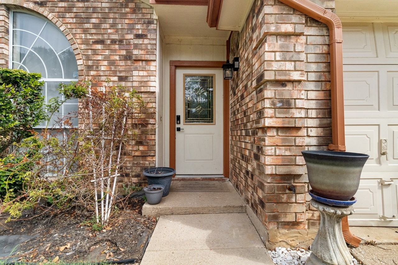 8825 Mystic Trl - Photo 2 of 18