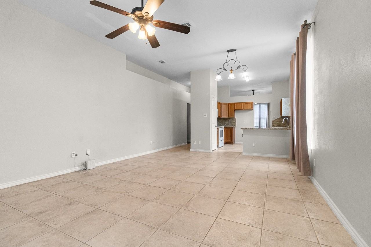 8825 Mystic Trl - Photo 6 of 18