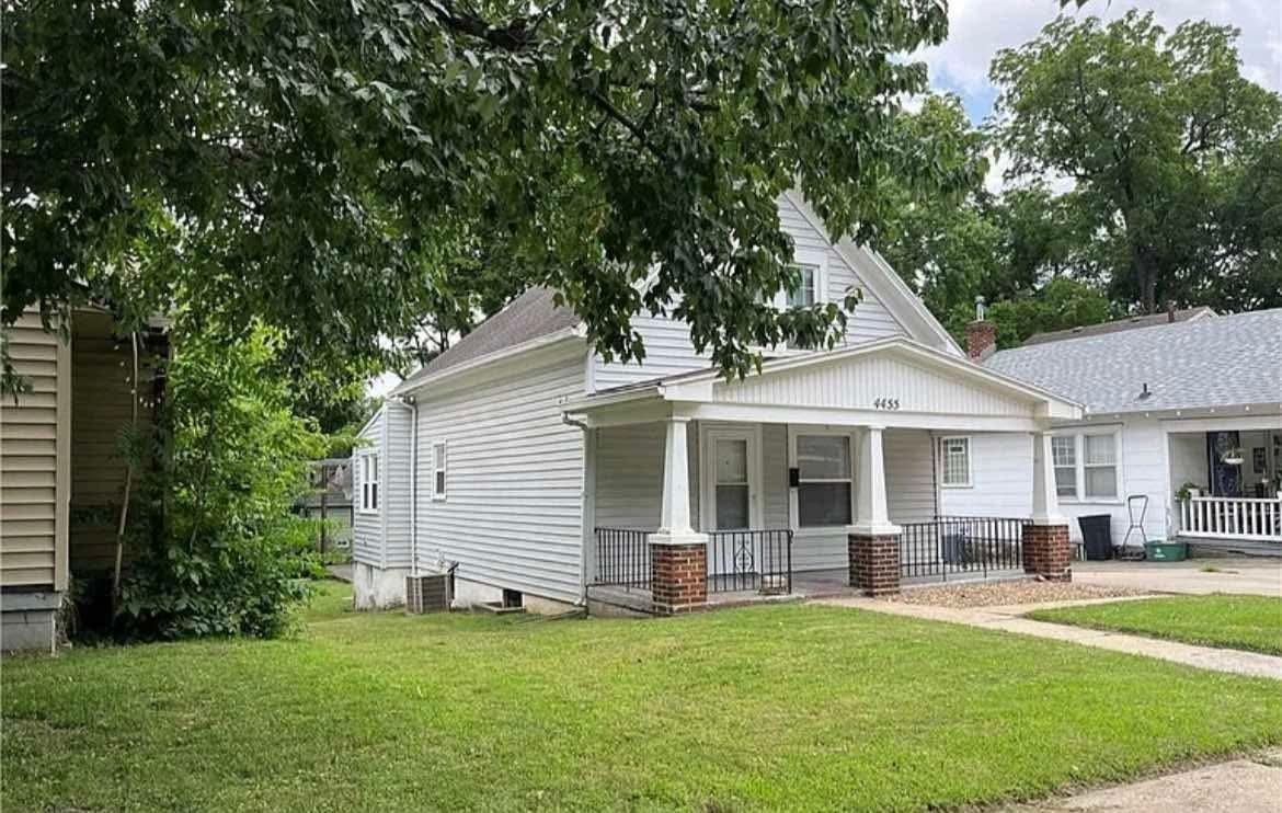 4455 Eaton St - Photo 4 of 4
