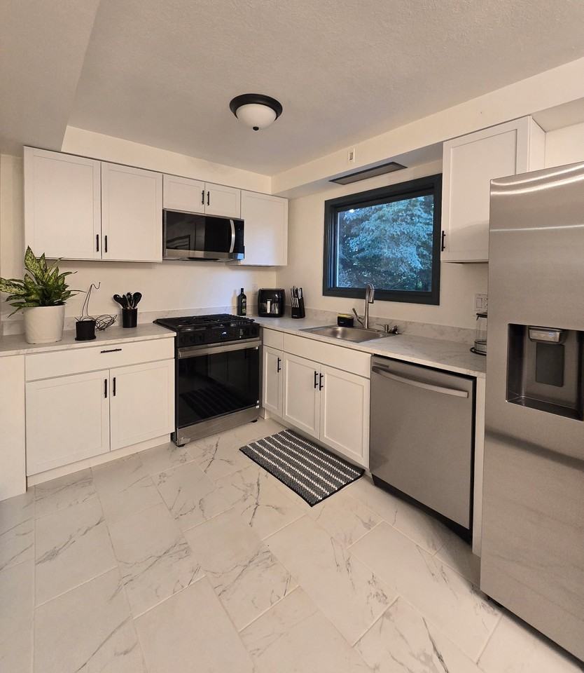 312 Shelley Ave - Photo 4 of 14