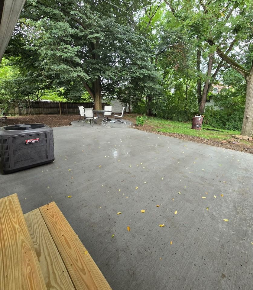 312 Shelley Ave - Photo 5 of 14