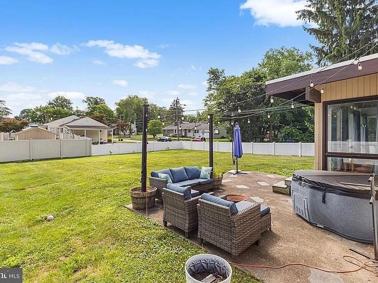 600 Maple Ave - Photo 5 of 18