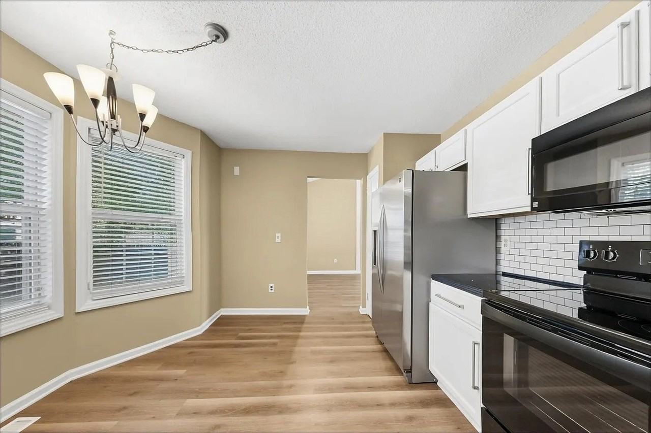 4704 Courtside Pl #A - Photo 3 of 12