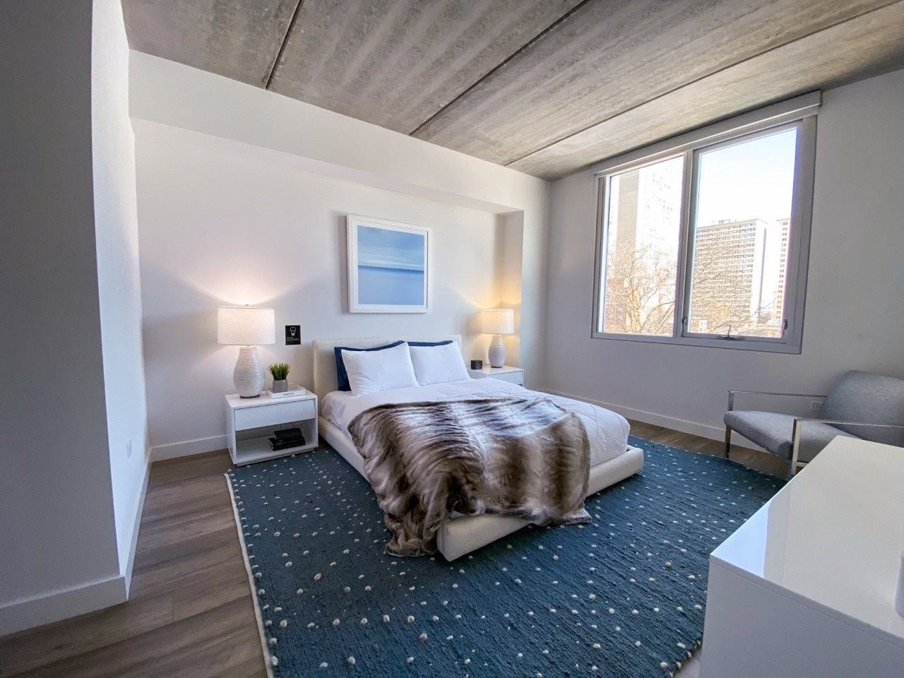 714 W Sheridan Rd #812 - Photo 5 of 17