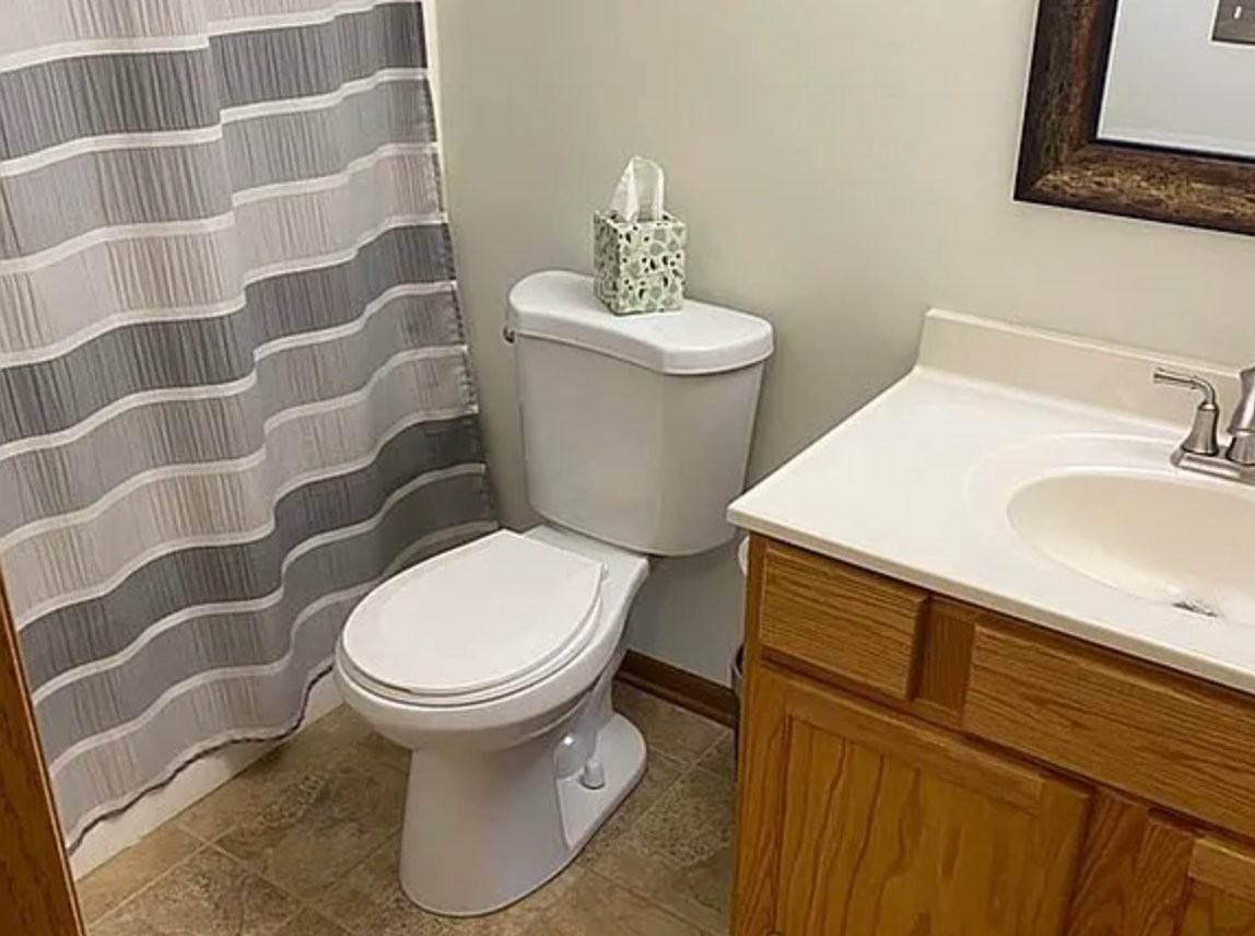13035 Nebraska Ave - Photo 6 of 10