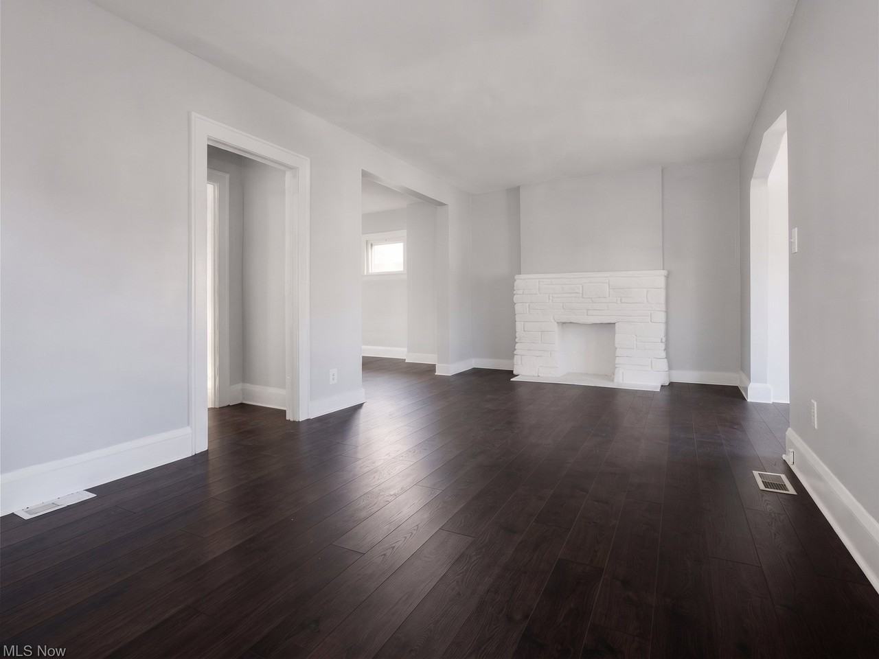 12716 Thornhurst Ave - Photo 7 of 18