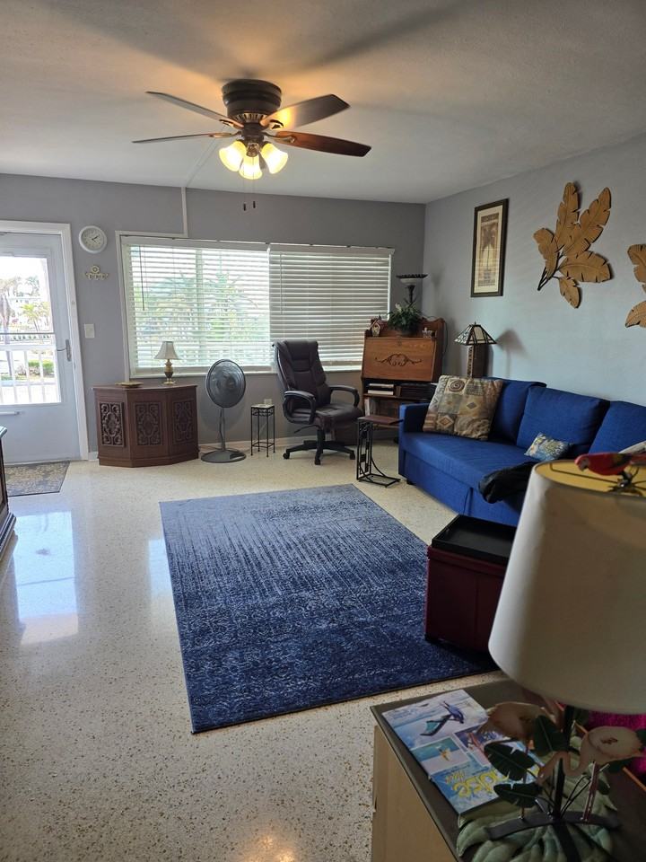 6161 Gulf Winds Dr/ Seasonal Rental #251 - Photo 3 of 8