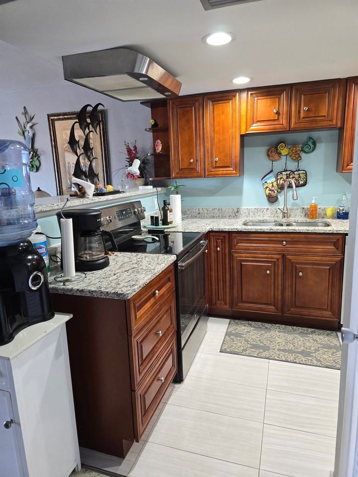 6161 Gulf Winds Dr/ Seasonal Rental #251 - Photo 5 of 8