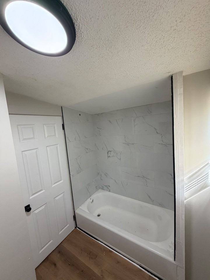 251 E - Photo 7 of 15