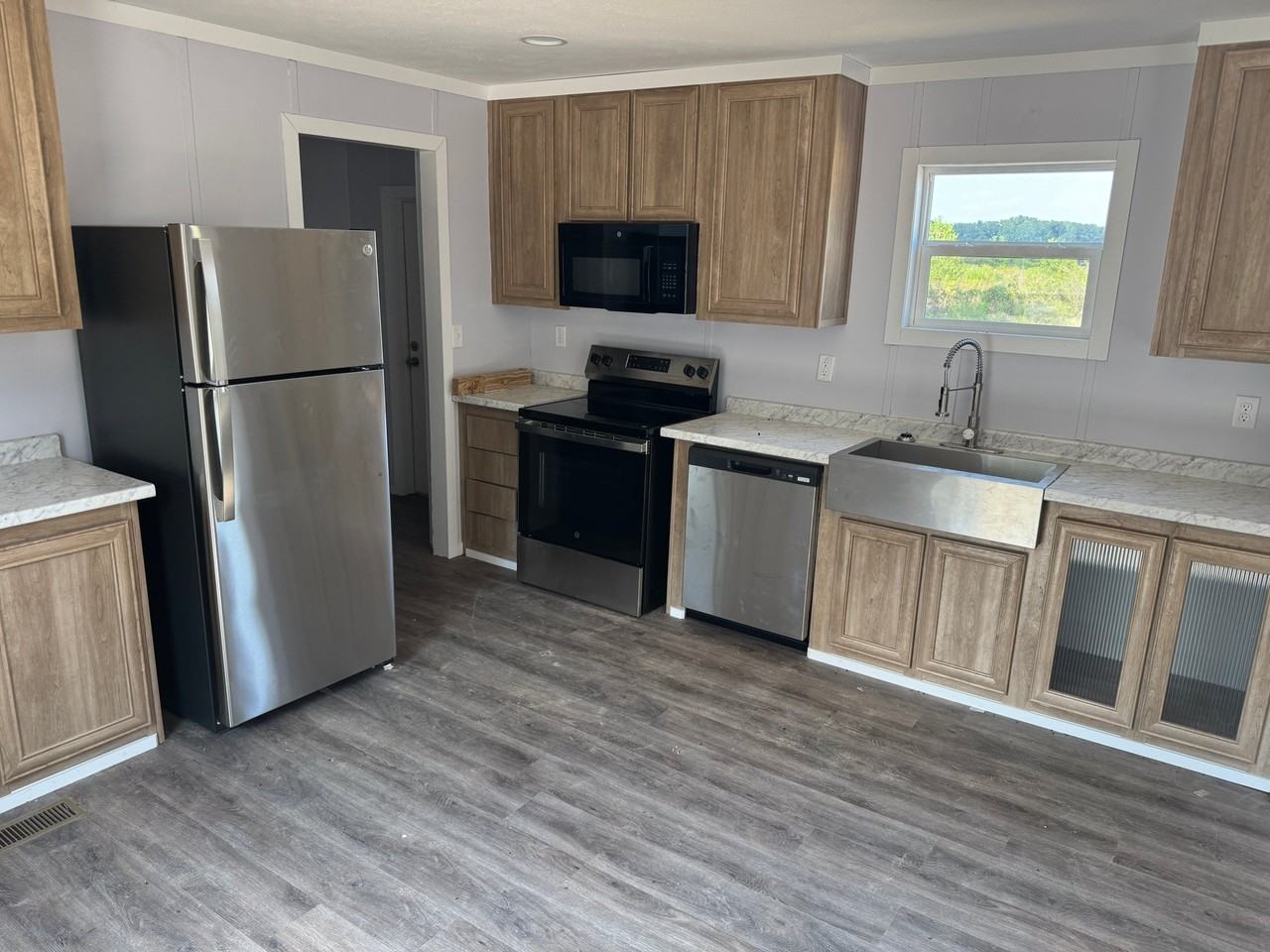 526 Elkins Rd - Photo 3 of 20