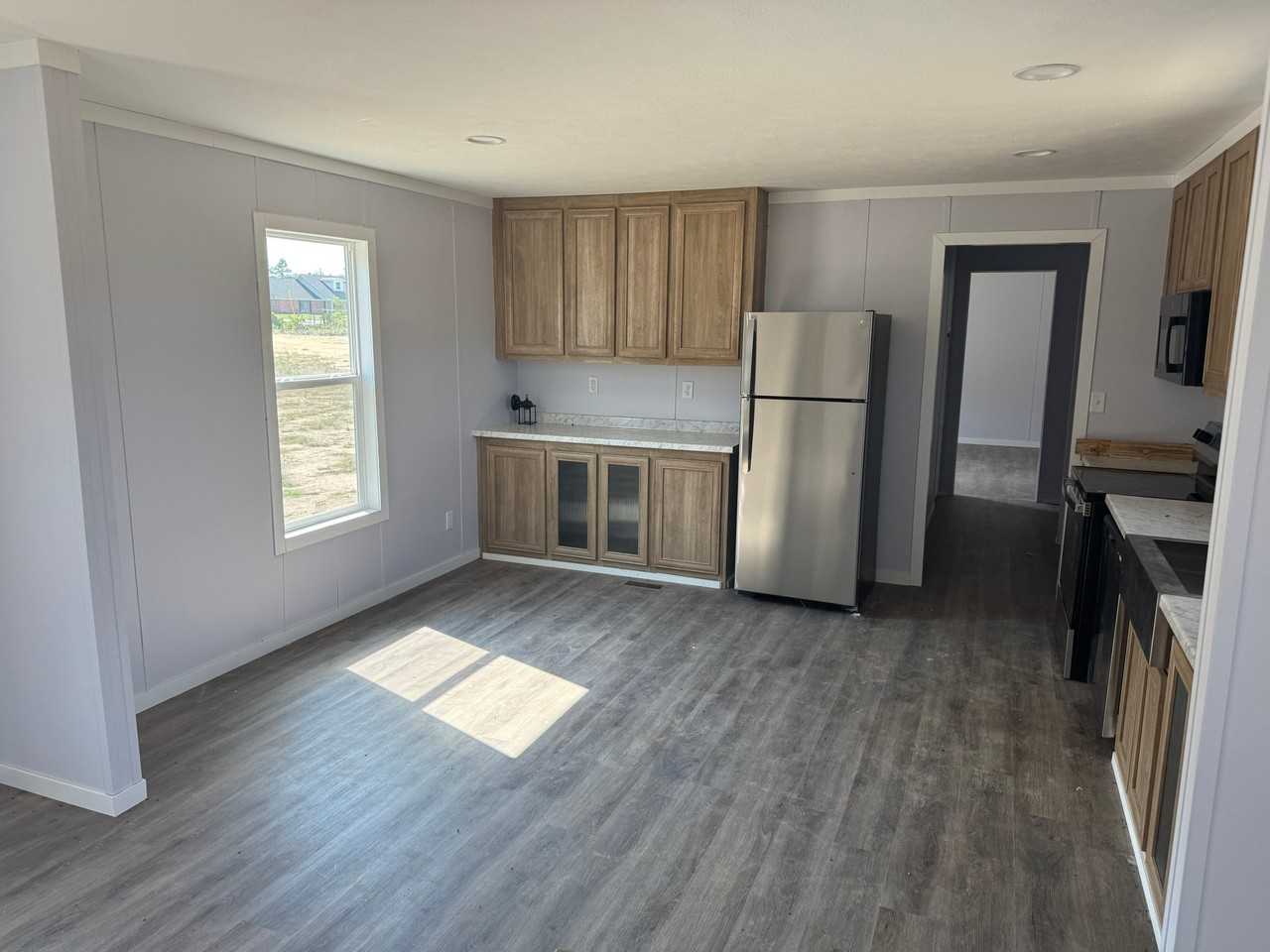 526 Elkins Rd - Photo 4 of 20