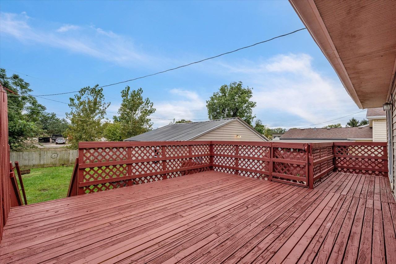 4700 49th Ave - Photo 4 of 14