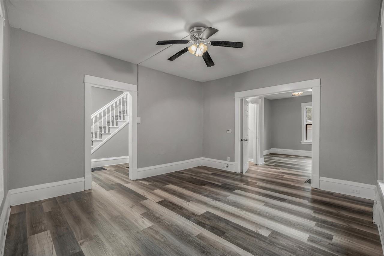735 Sylvan Ct - Photo 3 of 15