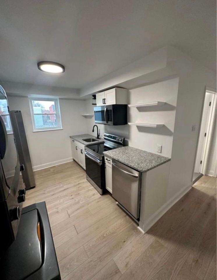 1415 Columbus Ave - Photo 4 of 12