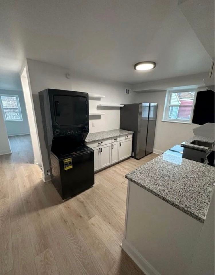 1415 Columbus Ave - Photo 5 of 12