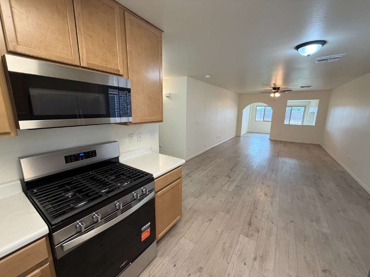 1097 E Omega Dr - Photo 6 of 23