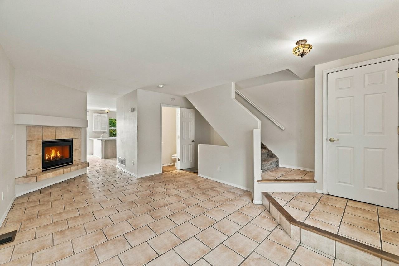 1949 Bristlecone Dr - Photo 6 of 38