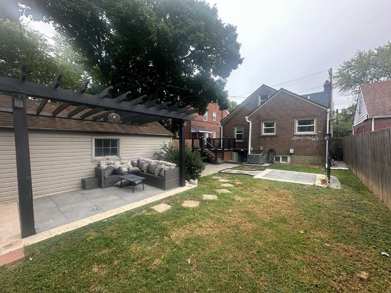 2939 Bon Air Ave - Photo 6 of 31