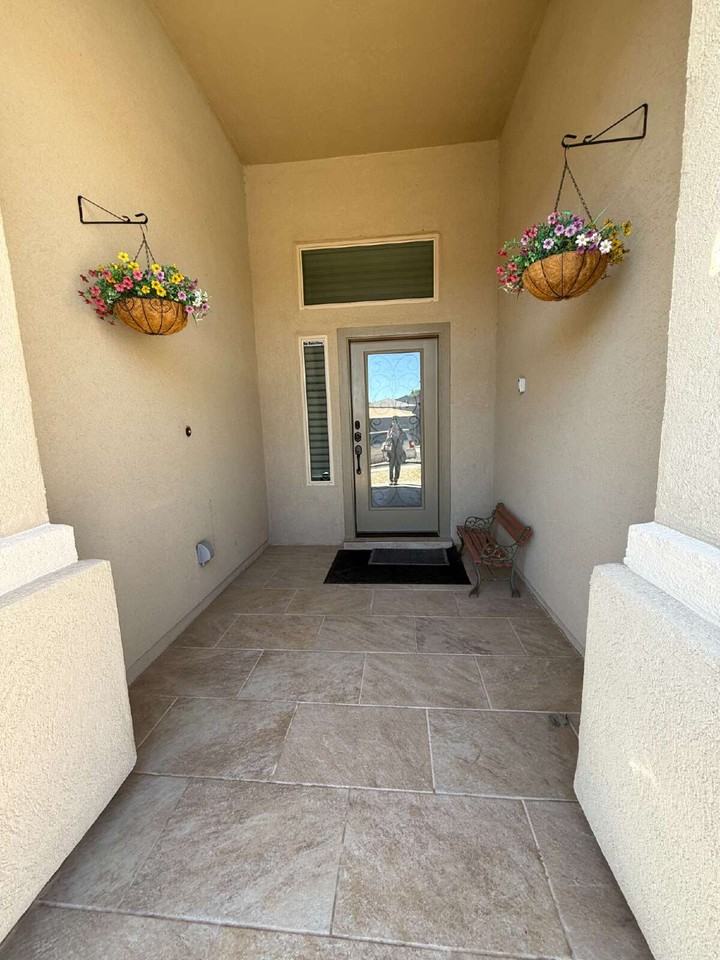 13878 Summer Way - Photo 3 of 29