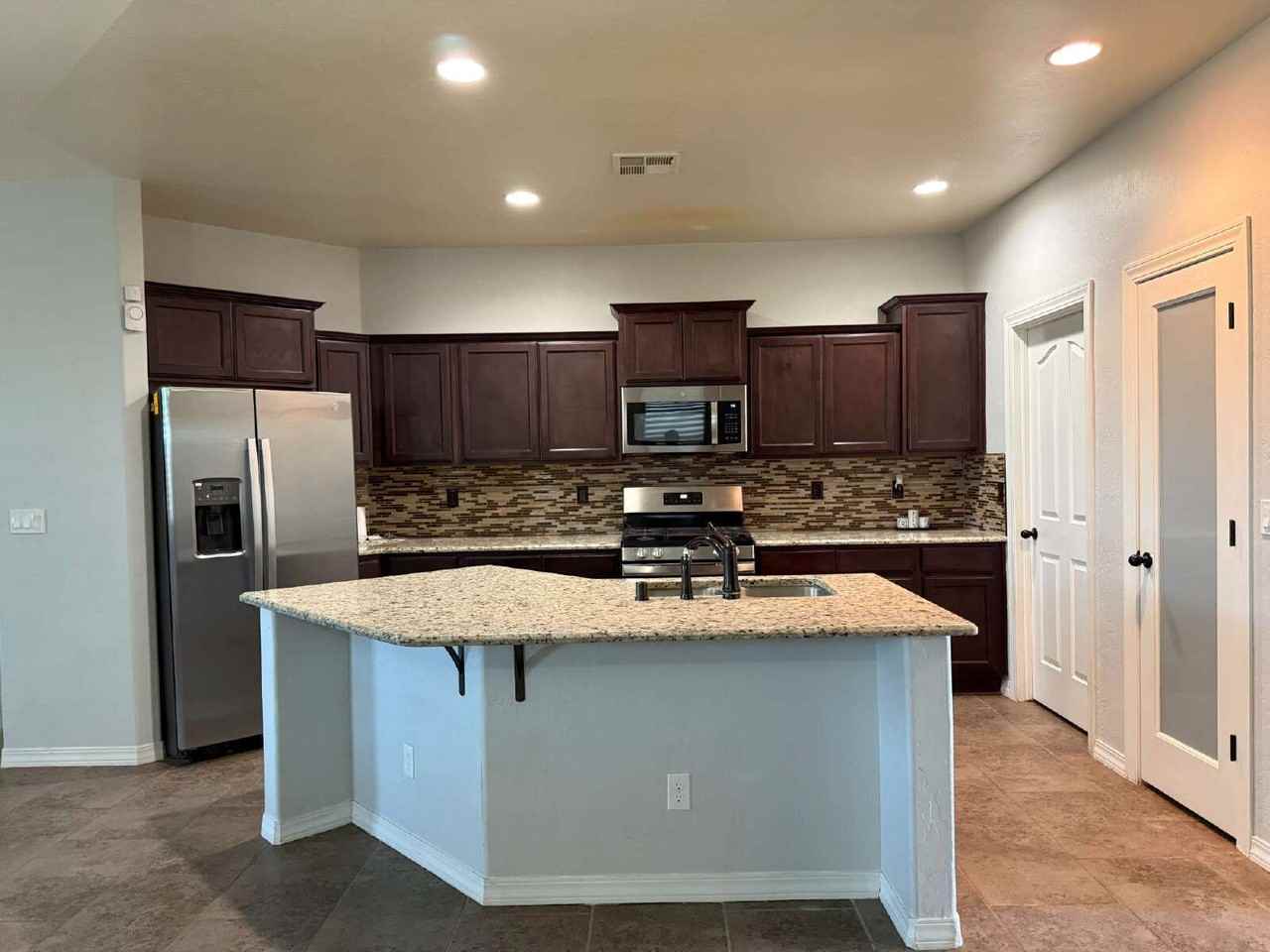 13878 Summer Way - Photo 4 of 29