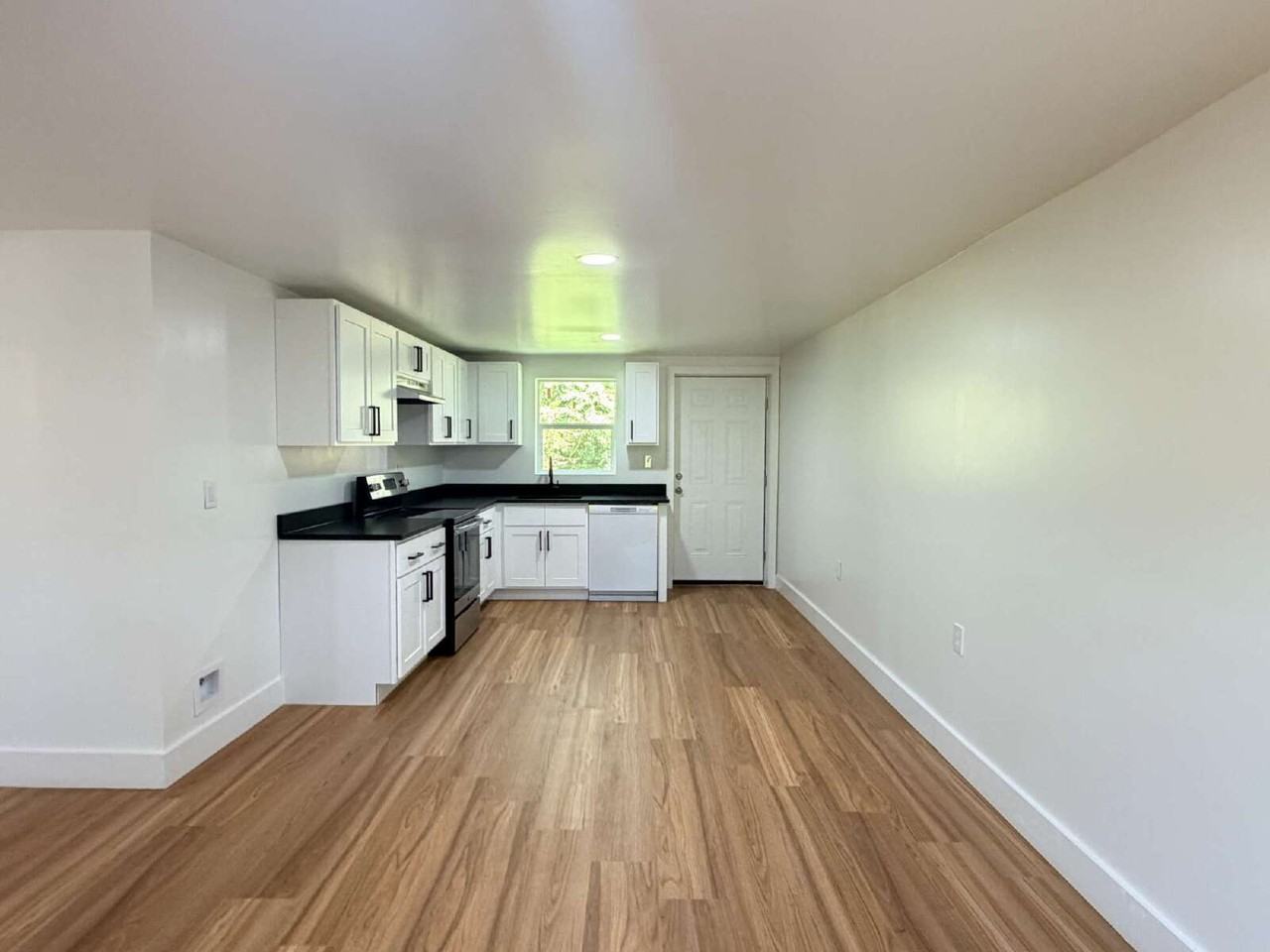 257 New Hampshire St #3 - Photo 3 of 12