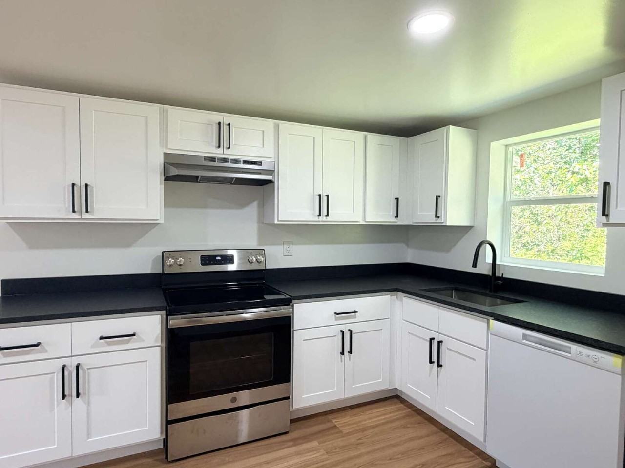 257 New Hampshire St #3 - Photo 5 of 12