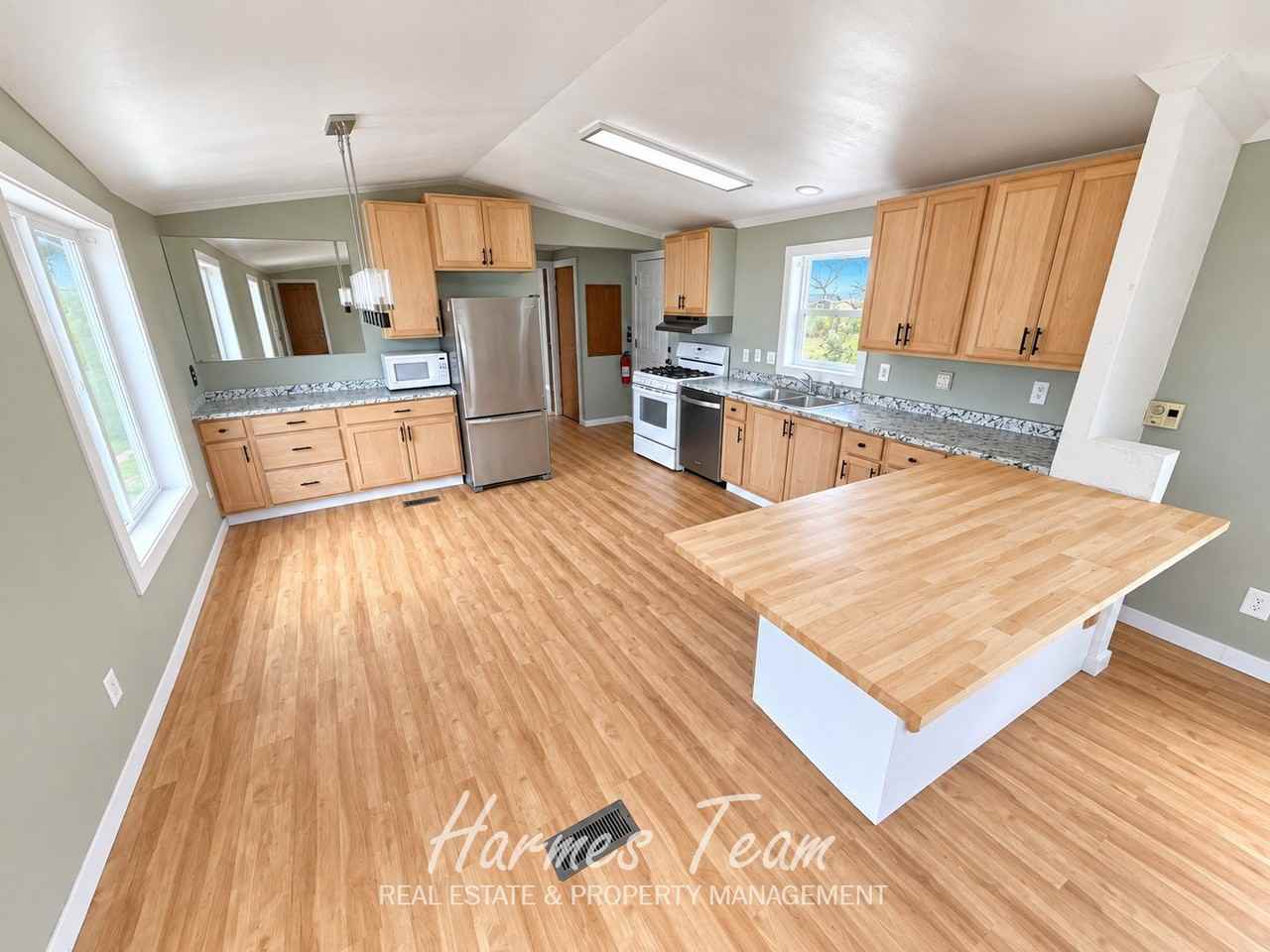 31010 Vorenburg Rd - Photo 5 of 32