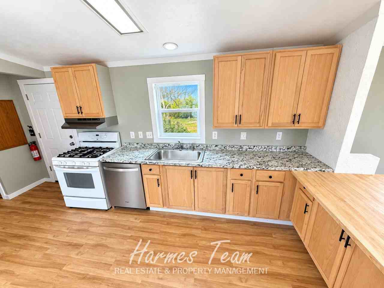 31010 Vorenburg Rd - Photo 6 of 32