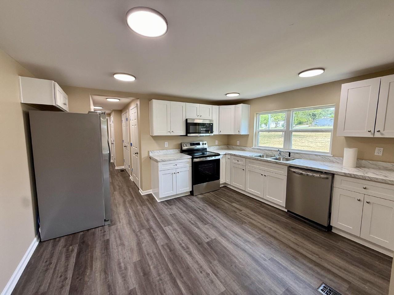 1227 Old Highway 109 N - Photo 3 of 14