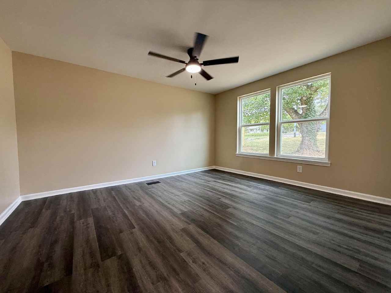 1227 Old Highway 109 N - Photo 5 of 14
