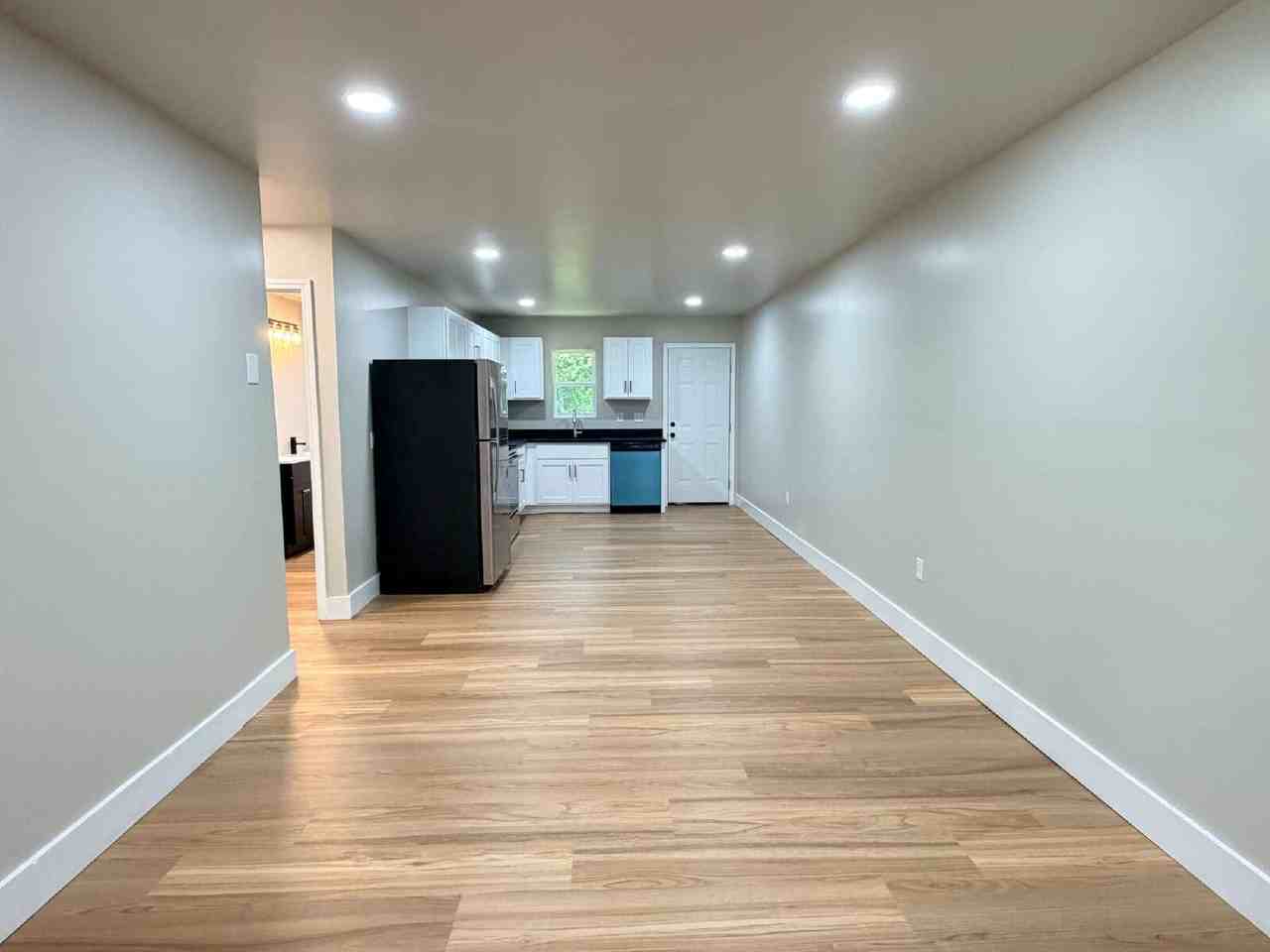 119 Clyde St #9 - Photo 5 of 13
