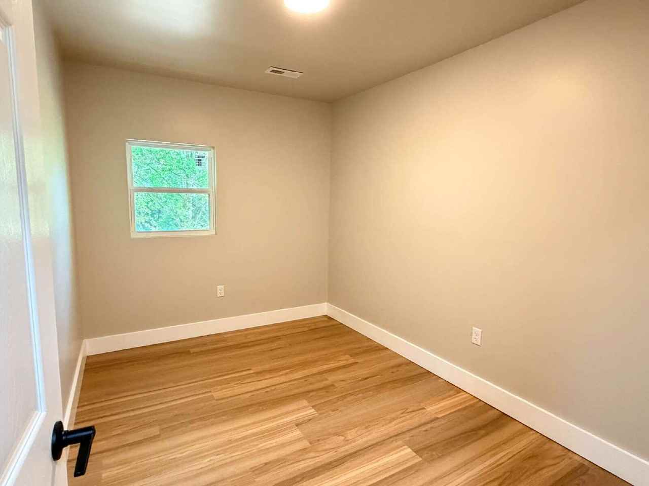 119 Clyde St #9 - Photo 7 of 13