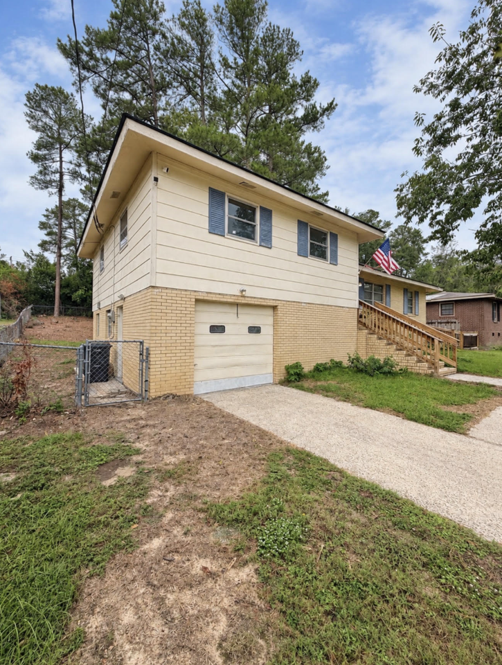 1114 Terrace Cir - Photo 2 of 30