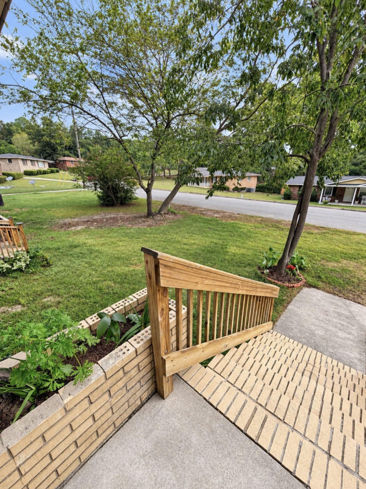 1114 Terrace Cir - Photo 4 of 30