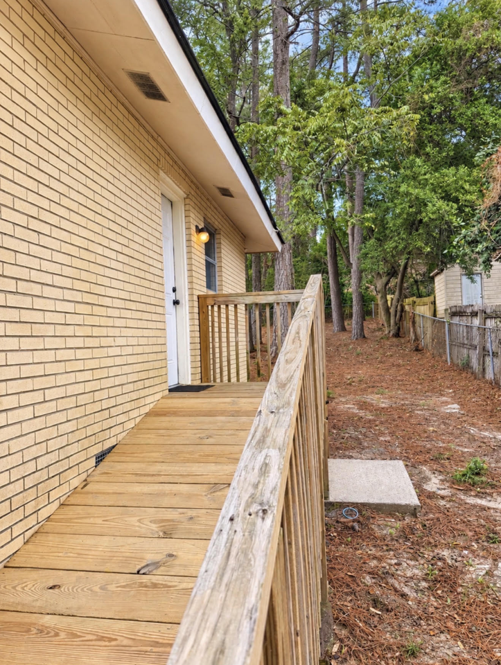 1114 Terrace Cir - Photo 6 of 30