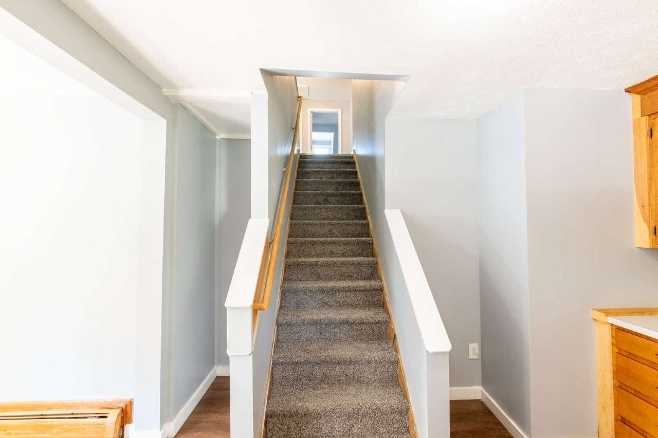 71 Pike St - Photo 6 of 24