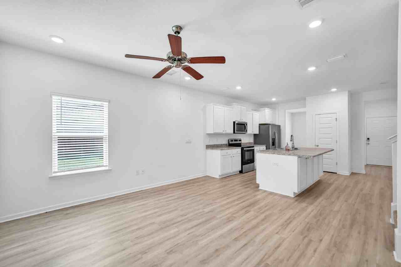 30 Sandywoods Ct - Photo 2 of 38