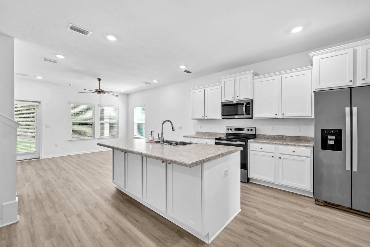 30 Sandywoods Ct - Photo 5 of 38