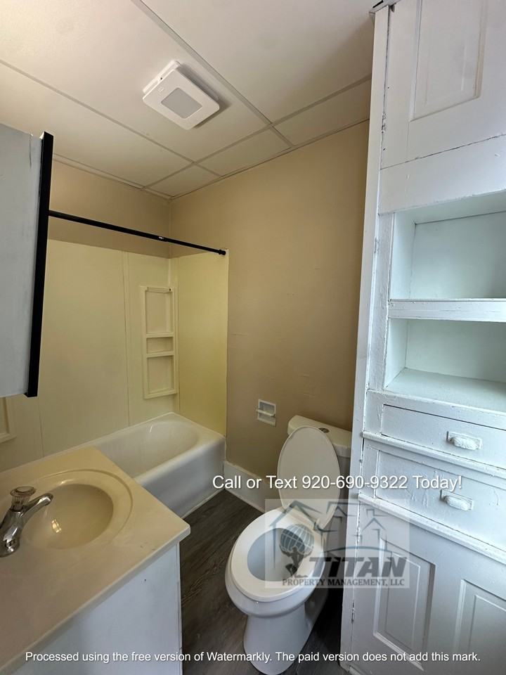 50 W 7th, Oshkosh - Photo 5 of 6