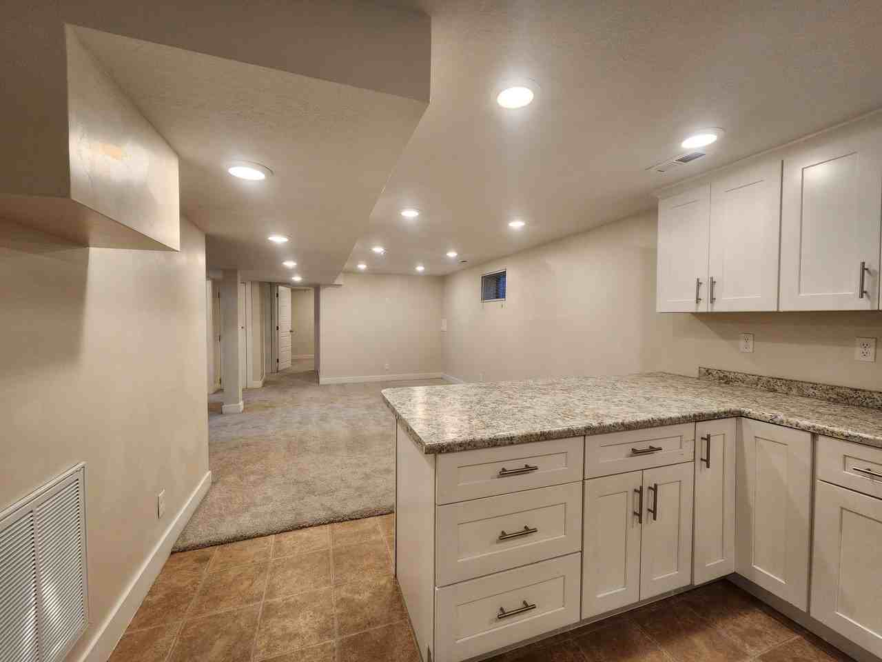 1071 W. 10550 S. - Photo 6 of 17