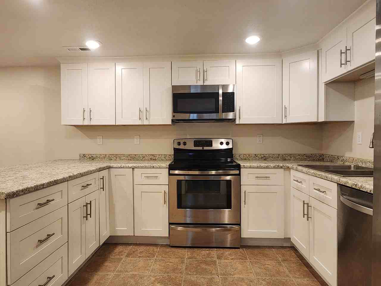 1071 W. 10550 S. - Photo 7 of 17