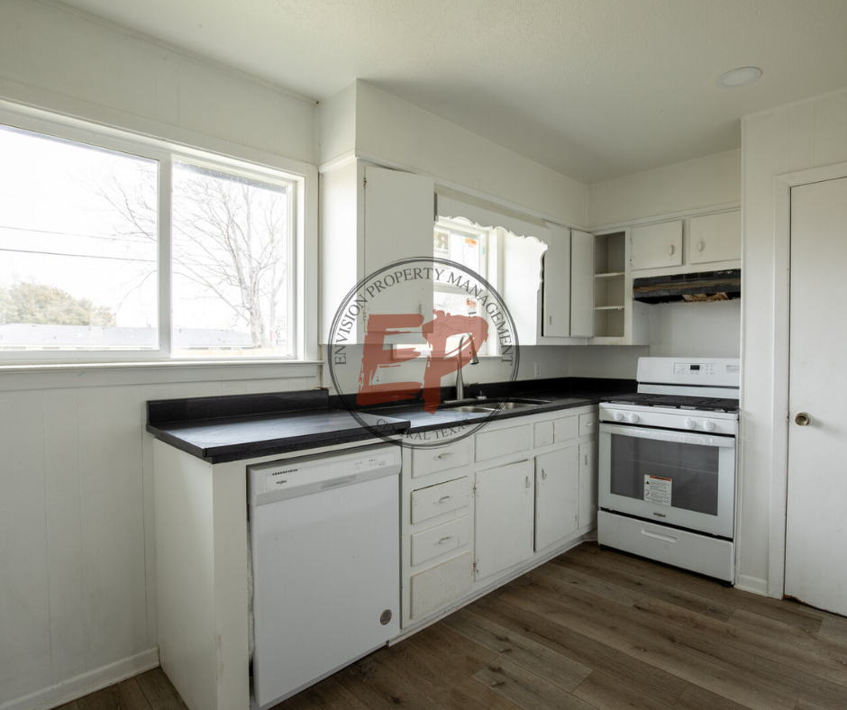 107 Shirley Drive - Photo 5 of 9
