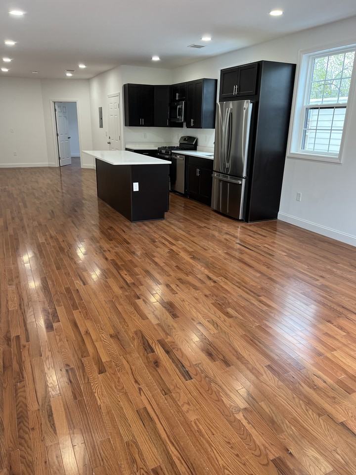 220 Carleton St #NA - Photo 5 of 14