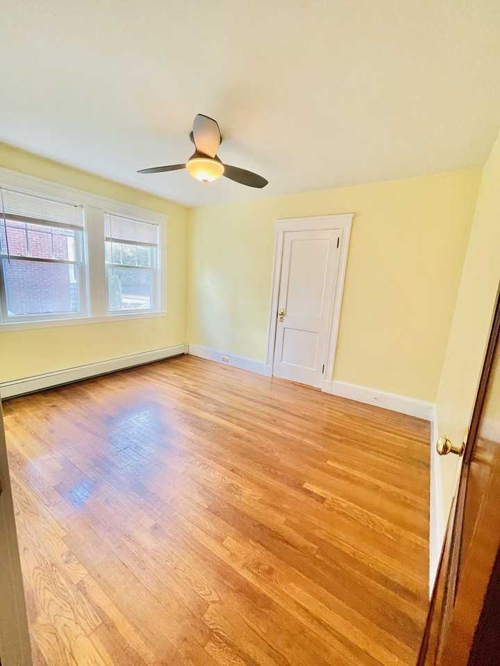 51 Glenmont Rd #NA - Photo 7 of 10