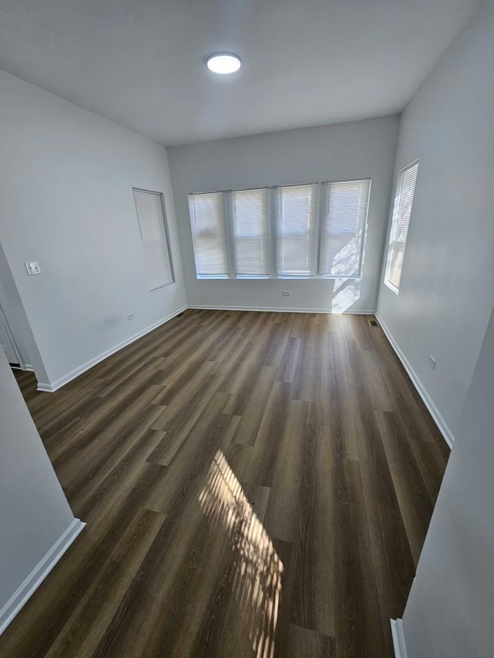 7042 S Vernon Ave #NA - Photo 2 of 15