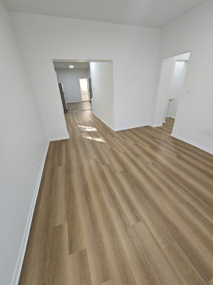 7042 S Vernon Ave #NA - Photo 3 of 15